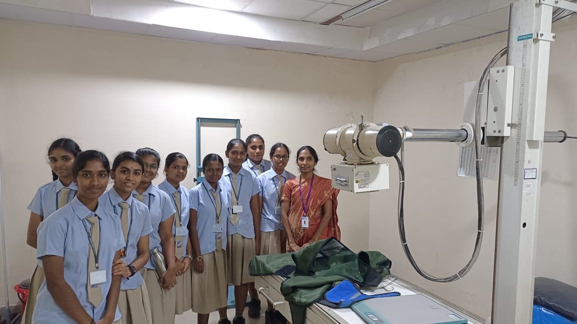 Students Explore Medical Technology at Hindustan College Exhibition